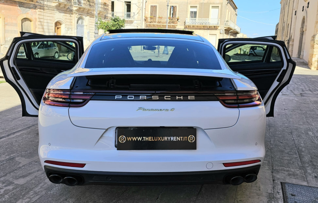 6 Porsche Panamera